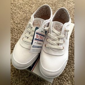 Bobs B Cute women’s sneaker size 8